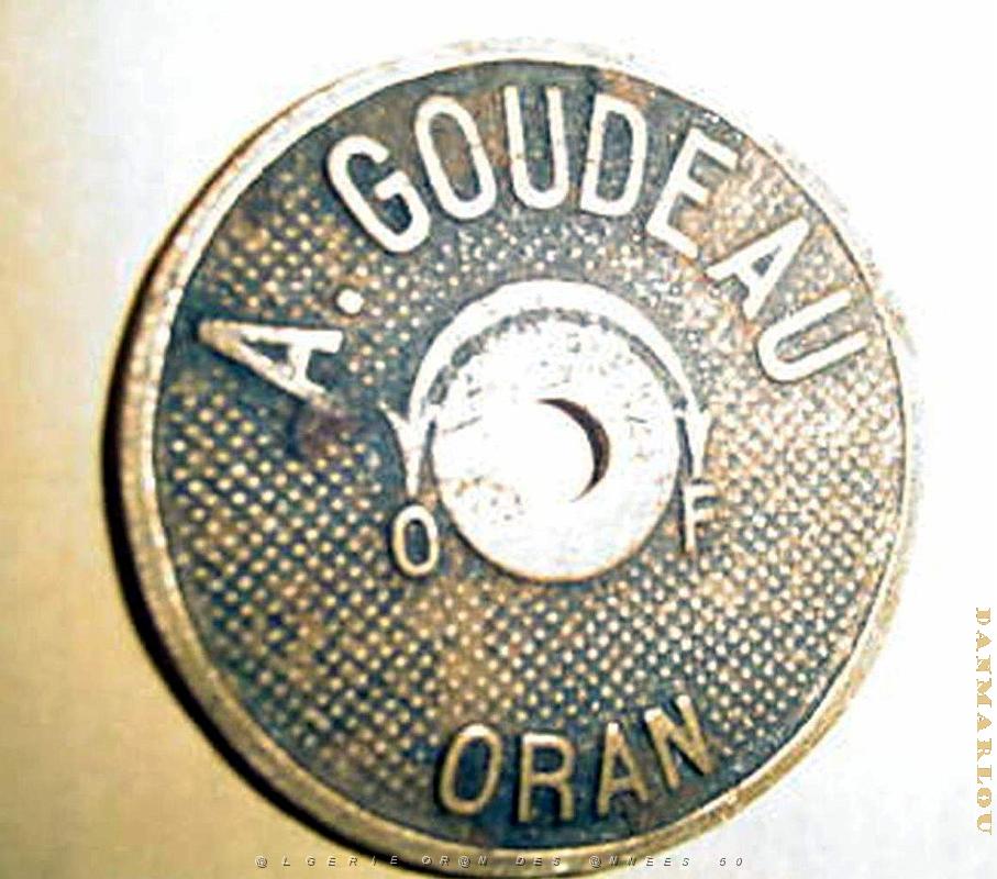 Oran objets Pub 014.jpg